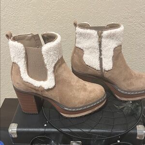 Pierre Dumas Brown Ankle Boots with Cream Trim